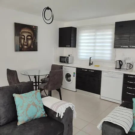 The Penthouse * Agios Amvrosios (Kyrenia)